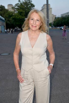 Maren Kroymann bei der Premiere des Dokumentarfilms Was haben wir gelacht im Kino International. Berlin, 13.07.2026 *** Maren Kroymann at the premiere of the documentary *Was haben wir gelacht* at Kino International in Berlin, July 13, 2026 Foto:xM.xBehrensx xFuturexImagex gelacht_berlin_6726