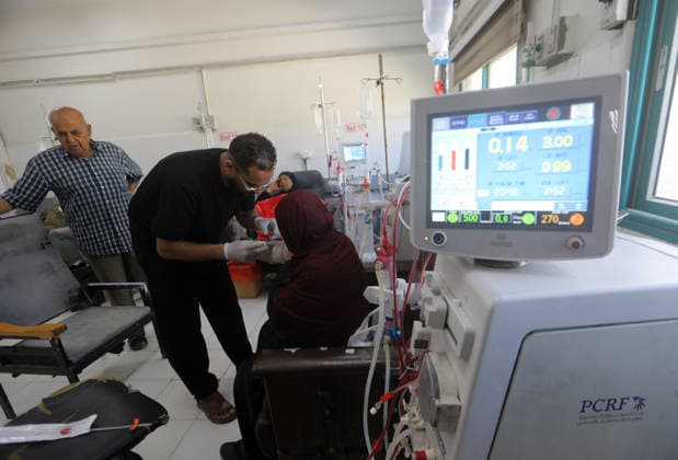 Kidney patients receive dialysis at al-Shifa Hospital in Gaza City Palestinian patients with chronic kidney failure receive dialysis treatment in the nephrology department at al-Shifa Hospital in Gaza City on July 14, 2026. Dialysis sessions have been reduced in duration and frequency due to shortages of fuel and medical supplies and the continued strain on the healthcare system. Doctors and health officials say the reduction in dialysis treatment threatens the lives of patients who depend on regular sessions to survive. Photo by Bilal Osama apaimages Gaza city Gaza Strip Palestinian Territory 140726_Gaza_BO_00(20) Copyright: xapaimagesxBilalxOsamax xapaimagesx