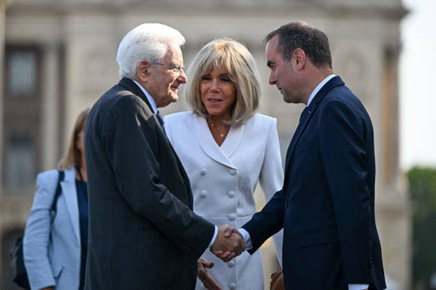 President Emmanuel Macron, Brigitte Macron, and officials at the July 14 military ceremony in Paris Jeanne Accorsini Pool Bestimage French Prime Minister Sébastien Lecornu and Brigitte Macron, wife of French President Emmanuel Macron, welcome Italian President Sergio Mattarella upon his arrival for the annual Bastille Day military parade at the Place de la Concorde in Paris, France, on July 14, 2026 ACCORSINIJEANNE accorsini0045 Credit Jeanne Accorsini SIPA 2607141102 Paris France  Copyright: xJeannexAccorsinix xPoolx xBestimagexJeannexAccorsinix xPoolx xBestimagex