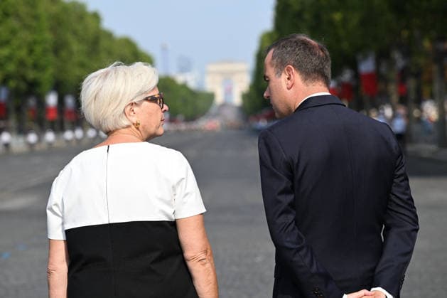 President Emmanuel Macron, Brigitte Macron, and officials at the July 14 military ceremony in Paris Jeanne Accorsini Pool Bestimage French Defense Minister Catherine Vautrin and French Prime Minister Sébastien Lecornu speak ahead of the arrival of French President Emmanuel Macron for the annual Bastille Day military parade on the Place de la Concorde in Paris, France, on July 14, 2026 ACCORSINIJEANNE accorsini0130 Credit Jeanne Accorsini SIPA 2607141139 Paris France  Copyright: xJeannexAccorsinix xPoolx xBestimagexJeannexAccorsinix xPoolx xBestimagex