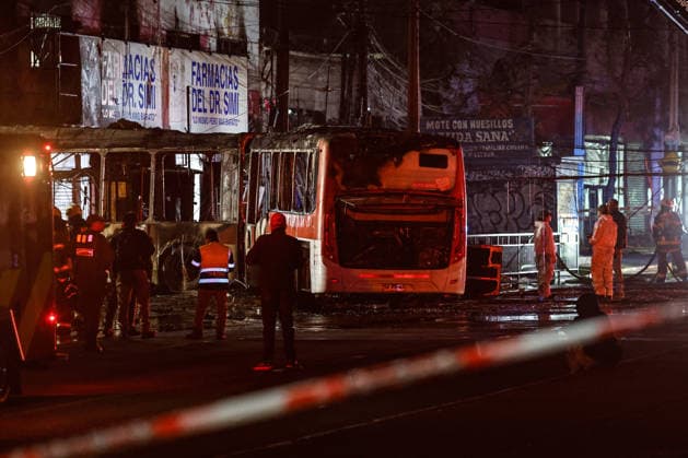 Santiago, July 14, 2026 A traffic accident involving a Red Eléctrico bus and a private vehicle at the corner of Santa Rosa and Franklin in the city of Santiago caused a fire in commercial establishments at that intersection. Diego Martin Aton Chile, Aton 1172287 jpeg  Copyright: DIEGOxMARTIN ATONxCHILE