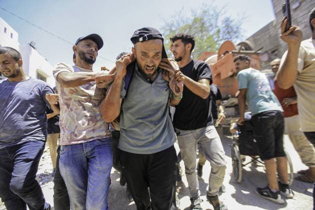RECORD DATE NOT STATED Seven Killed, Four Injured After Strike on Police Facility in Northern Gaza (INT) Seven Killed, Four Injured After Strike on Police Facility in Northern Gaza July 14, 2026, Gaza, Palestine: Casualties arrived at Al-Shifa Medical Complex following a strike on a police facility in northern Gaza. According to medical sources, seven people were killed and four others were injured. Emergency teams transported the casualties to the hospital as medical staff responded to the influx of patients. Credit: Hashem Zimmo TheNews2(Foto: Hashem Zimmo Thenews2 imago images) Seven Killed, Four Injured After Strike on Police Facility in Northern Gaza  Copyright: xHashemxZimmox
