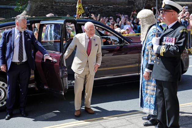 King Charles III Visits The Isle Of Man DOUGLAS, ISLE OF MAN - JULY 14: King Charles III, Lord of Mann arrives at he Parliament of the Isle of Man, Tynwald on July 14, 2026 in Douglas, Isle of Man. King Charles III is visiting the island for the first time as Lord of Mann., Credit:Chris Jackson PA ROTA - B68 Avalon Isle of Man, Douglas  Copyright: xChrisxJacksonx xPAxROTAx-xB68x xAvalonx 1116480909
