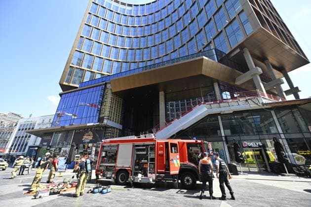 Fire in the OXY building on Place De Brouckère BRUSSELS, BELGIUM - JULY 14 : Fire in the OXY building on Place De Brouckère (several dead and missing) on July 14, 2026 in Brussels, Belgium, 14 07 2026 Brussels Belgium  Copyright: xDidierxLebrunx