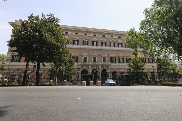 Talks between Israeli and Lebanon officials in Rome ROME, ITALY - JULY 14: An exterior view of the U.S. Embassy where Lebanon and Israel are holding the sixth round of their negotiations in Rome, Italy, on July 14, 2026. Beirut is seeking progress towards securing an Israeli withdrawal from southern Lebanon under a U.S.-brokered deal. Riccardo De Luca Anadolu Rome Italy. Editorial use only. Please get in touch for any other usage.  Copyright: x2026xAnadoluxRiccardoxDexLucax