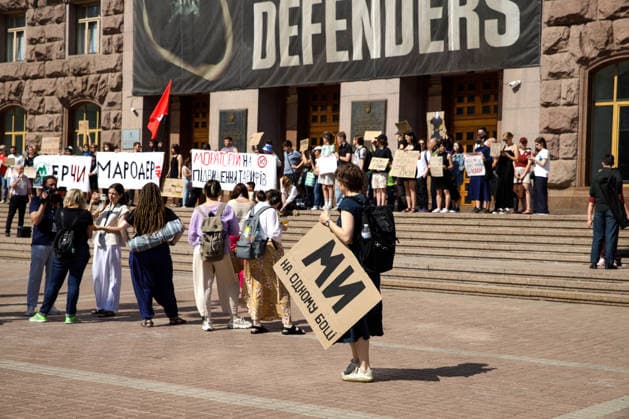 Demonstrators protest against the increase in municipal transport fares during the Preserve Affordable Transport in Kyiv rally outside the Kyiv City State Administration building, Kyiv, Ukraine, July 14, 2026. The capital plans to raise the fare for municipal transport to UAH 30 per single trip. The new tariffs will take effect from July 15, 2026. (Photo by Marianna Kotyk Ukrinform) Kyivans protest against municipal transport fare hike  Copyright: xMariannaxKotykx