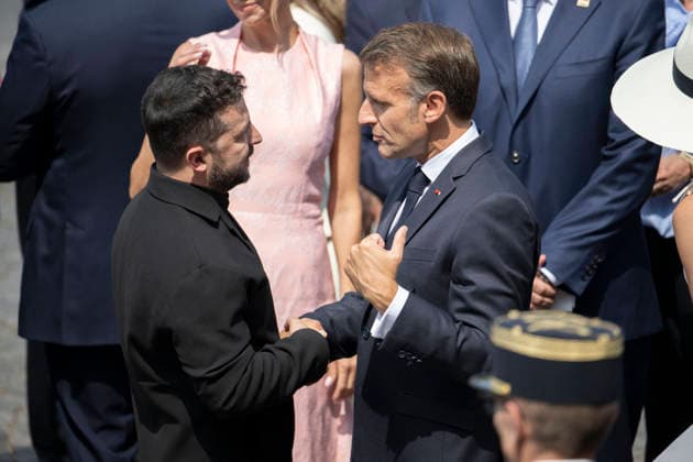 Bastille Day Parade - Place de la Concorde - Paris Volodymyr Zelensky and French President Emmanuel Macron during the annual Bastille Day military parade on the Champs-Elysees Avenue in Paris on July 14, 2026. Photo by Eliot Blondet ABACAPRESS.COM Paris France France  Copyright: xBlondetxEliot ABACAx