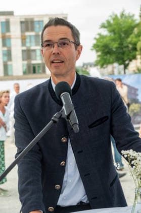 Muenchen, Grundsteinlegung der Orleanshoefe an der Orleansstrasse, Thomas Schmidt, Geschaeftsfuehrer GVG *** Munich, Groundbreaking Ceremony for the Orleanshöfe on Orleansstraße, Thomas Schmidt, Managing Director of GVG