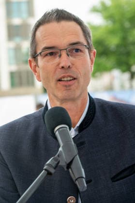 Muenchen, Grundsteinlegung der Orleanshoefe an der Orleansstrasse, Thomas Schmidt, Geschaeftsfuehrer GVG *** Munich, Groundbreaking Ceremony for the Orleanshöfe on Orleansstraße, Thomas Schmidt, Managing Director of GVG