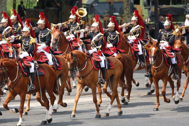 DeÌfileÌ du 14 juillet 2026 Le rÃ giment de cavalerie de la Garde rÃ publicaine DeÌfileÌ militaire Ã l occasion de la FÃªte Nationale du 14 juillet 2026 sur les Champs-ElysÃ es Ã Paris. Traditional military parade during the National Day on July 14, 2026, on the Champs-ElysÃ es in Paris.  Copyright: xFabricexChasseryx