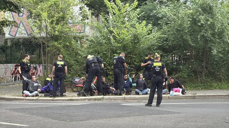 Police intervene during Rheinmetall protest in Berlin BERLIN, GERMANY - JULY 14: German police intervene against more than 30 activists supporting the Peacefully Against Genocide group during a protest near a Rheinmetall facility in Berlin s Wedding district, Germany, on July 14, 2026. Erbil Basay Anadolu Berlin Germany. Editorial use only. Please get in touch for any other usage.  Copyright: x2026xAnadoluxErbilxBasayx