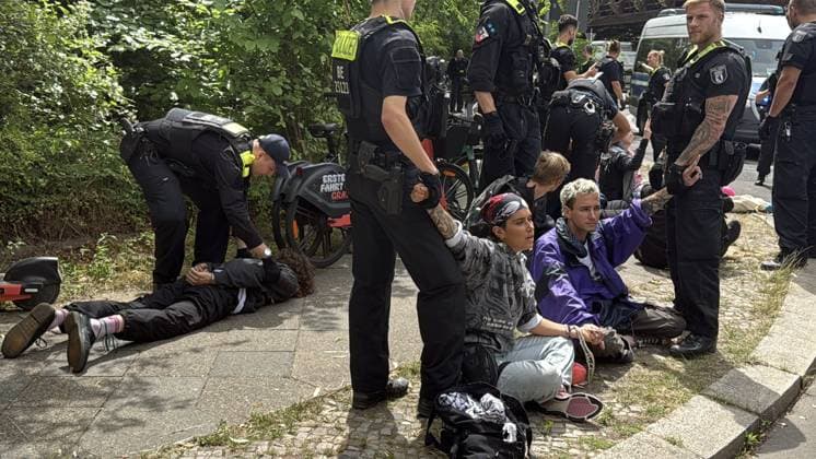 Police intervene during Rheinmetall protest in Berlin BERLIN, GERMANY - JULY 14: German police intervene against more than 30 activists supporting the Peacefully Against Genocide group during a protest near a Rheinmetall facility in Berlin s Wedding district, Germany, on July 14, 2026. Erbil Basay Anadolu Berlin Germany. Editorial use only. Please get in touch for any other usage.  Copyright: x2026xAnadoluxErbilxBasayx