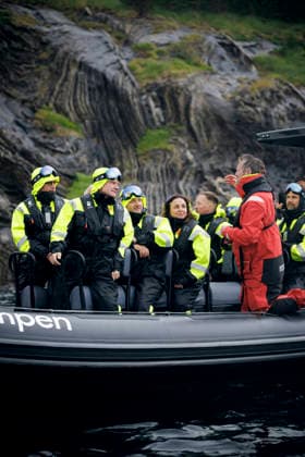 Johann Wadephul (CDU), Bundesaussenminister, faehrt zusammen mit dem norwegischen Aussenminister Espen Barth Eide mit einem Schnellboot von Saltbrygga nach Bodo durch den Saltfjorden. Saltbrygga, 14.07.2026. Fotografiert im Auftrag des Auswaertigen Amtes Saltbrygga Norwegen *** Johann Wadephul (CDU), Federal Minister of Foreign Affairs, travels by speedboat from Saltbrygga to Bodo through the Saltfjorden with Norwegian Foreign Minister Espen Barth Eide. Saltbrygga, July 14, 2026 Photographed on behalf of the Federal Foreign Office Saltbrygga, Norway Copyright: xThomasxTrutschel AAx