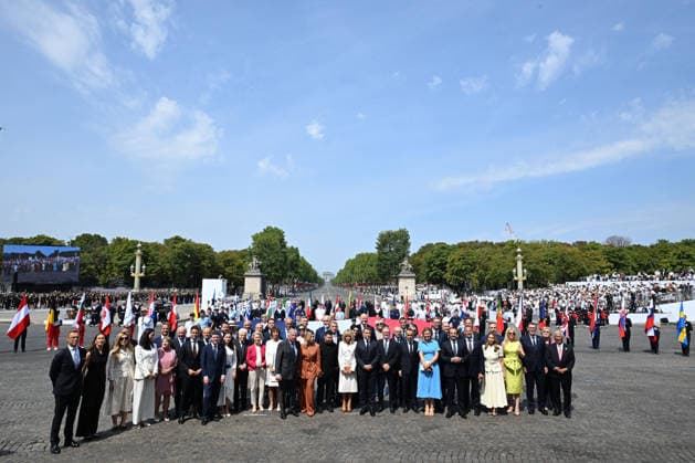 President Emmanuel Macron, his wife Brigitte Macron, and officials at the July 14, 2026, military ceremony. Jeanne Accorsini, Pool Bestimage. Ukrainian President’s wife Olena Zelenska, Ukraine’s President Volodymyr Zelensky, French President’s wife Brigitte Macron, France’s President Emmanuel Macron, and Heads of State and Government of the Coalition of the Willing pose for a family photo after the annual Bastille Day military parade on the Place de la Concorde in Paris, France, July 14, 2026 ACCORSINIJEANNE accorsini0456 Credit Jeanne Accorsini SIPA 2607141451 Paris, France  Copyright: xJeannexAccorsinix xPoolx xBestimagexJeannexAccorsinix xPoolx xBestimagex