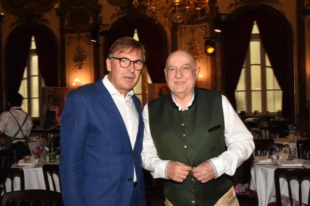 Berichtet Thomas Linsmayer Deutsches Theater GF Dr Axel Munz Angermaier Muenchen 14.07.2026 Silbersaal des Deutschen Theater Vorstellung der diesjaehrigen Wiesn-Barbara Meier praesentiert ihre nachhaltige Dirndl Kollektion - Angermaier X Greenline by Barbara Meier. Foto Muenchen *** Reported by Thomas Linsmayer, Deutsches Theater; Director Dr. Axel Munz Angermaier, Munich, July 14, 2026; Silbersaal at the Deutsches Theater; Presentation of this year’s Oktoberfest; Barbara Meier presents her sustainable dirndl collection, Angermaier X Greenline by Barbara Meier; Photo: Munich