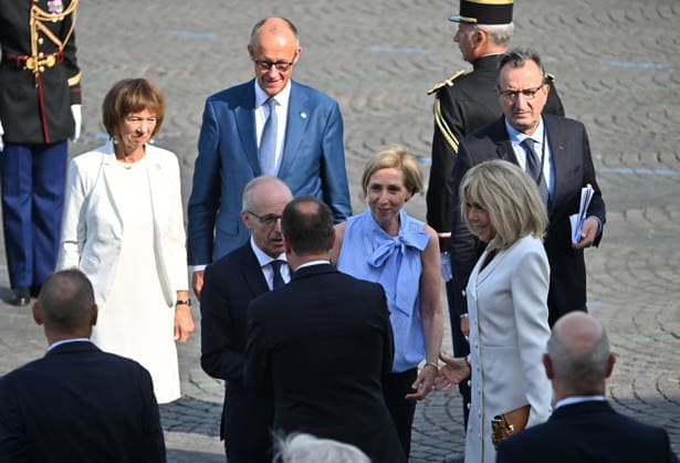 Friedrich Merz, Chancellor of Germany, and his wife; President Emmanuel Macron and officials during the July 14 military ceremony in Paris; Liewig Jacovides, Bestimage; President Emmanuel Macron and officials during the military ceremony on July 14 in Paris, Paris, France  Copyright: xJacovidesx xLiewigx xBestimagexJacovidesx xLiewigx xBestimagex