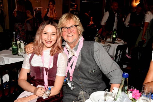 Julia Gruber Schauspielerin Martin Krug Filmproduzent Autor Medienmanager Muenchen 14.07.2026 Silbersaal des Deutschen Theater Vorstellung der diesjaehrigen Wiesn-Barbara Meier praesentiert ihre nachhaltige Dirndl Kollektion - Angermaier X Greenline by Barbara Meier. Foto Muenchen *** Julia Gruber, actress; Martin Krug, film producer, author, media manager; Munich, July 14, 2026; Silbersaal at the Deutsches Theater; presentation of this year’s Oktoberfest; Barbara Meier presents her sustainable dirndl collection, Angermaier X Greenline by Barbara Meier; photo: Munich