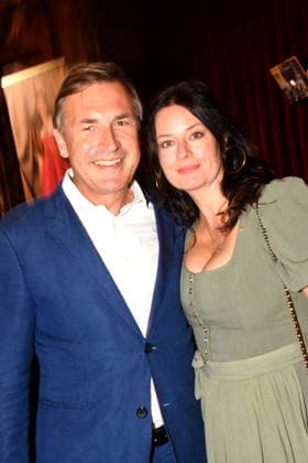 Thomas Linsmayer Deutsches Theater GF-Angela Ascher Schauspielerin Muenchen 14.07.2026 Silbersaal des Deutschen Theater Vorstellung der diesjaehrigen Wiesn-Barbara Meier praesentiert ihre nachhaltige Dirndl Kollektion - Angermaier X Greenline by Barbara Meier. Foto Muenchen *** Thomas Linsmayer, Deutsches Theater; Angela Ascher, actress; Munich, July 14, 2026; Silbersaal at the Deutsches Theater; Presentation of this year’s Oktoberfest; Barbara Meier presents her sustainable dirndl collection, Angermaier X Greenline by Barbara Meier; Photo: Munich