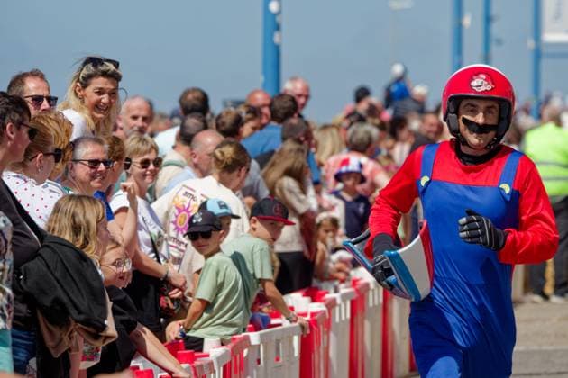 Grand Soapbox Race in Le Portel PHOTOPQR VOIX DU NORD JOHAN BEN AZZOUZ July 14, 2026 Le Portel, July 14, 2026 Major soapbox car race on the Portel seafront PHOTO JOHAN BEN AZZOUZ LA VOIX DU NORD Le Portel, France – July 14, 2026 Drivers compete in homemade soapbox cars during the annual Kart d’Heurt Portelois race held along Le Portel’s seafront in Northern France  Copyright: xPHOTOPQR VOIXxDUxNORD MAXPPPxJOHANxBENxAZZOUZx 20260714VDN6836 20260714VDN6836