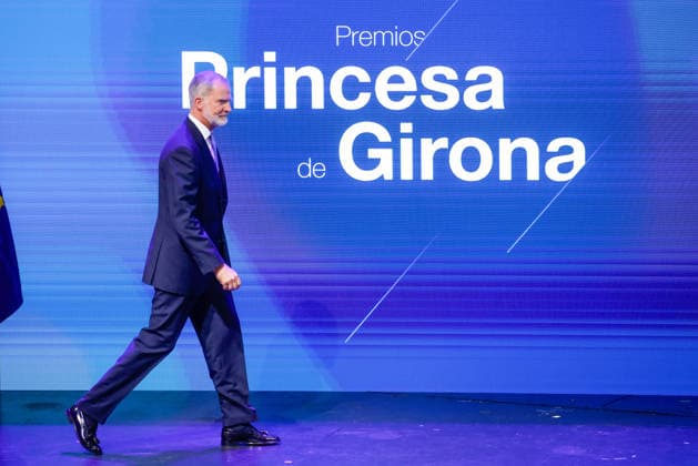2026 Princess of Girona Awards Ceremony Presided Over by the Royal Family at the Gran Teatro del Liceu in Barcelona King Felipe VI, during the solemn 2026 Princess of Girona Awards ceremony, on July 14, 2026, in Barcelona, Catalonia, Spain. The iconic Gran Teatro del Liceu hosts this prominent institutional event presided over by Their Majesties the King and Queen, Princess Leonor, and Infanta Sofía, with the aim of recognizing the talent, innovation, and social commitment of the young award recipients. JULY 14, 2026 Kike Rincó Barcelona, Catalonia Barcelona, Catalonia Spain  Copyright: xKikexRinconx 7664574