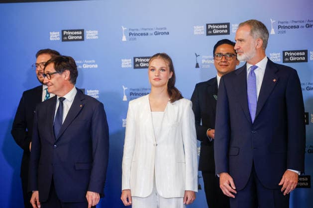The 2026 Princess of Girona Awards Ceremony, presided over by the Royal Family, took place at the Gran Teatro del Liceu in Barcelona I D The President of the Generalitat, Salvador Illa, Princess Leonor, and King Felipe VI during the solemn ceremony for the 2026 Princess of Girona Awards, on July 14, 2026, in Barcelona, Catalonia, Spain. The iconic Gran Teatro del Liceu hosts this prominent institutional event presided over by Their Majesties the King and Queen, Princess Leonor, and Infanta Sofía, with the aim of recognizing the talent, innovation, and social commitment of the young award recipients. JULY 14, 2026 Kike Rincó Barcelona Catalonia Barcelona Catalonia Spain  Copyright: xKikexRinconx 7664697