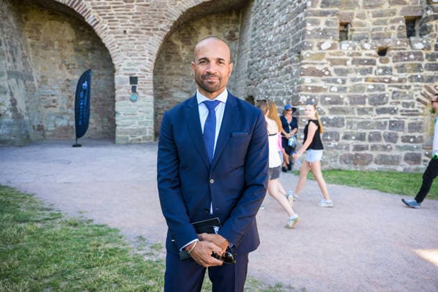 260714 Stefan RimÃ r, arrangör av Victoriadagen under utdelningen av Victoriapriset den 14 juli 2026 i Borgholm. *** July 14, 2026: Stefan Rimär, organizer of Victoria Day, during the Victoria Prize award ceremony on July 14, 2026, in Borgholm  Copyright: SUVADxMRKONJIC 1079973690st