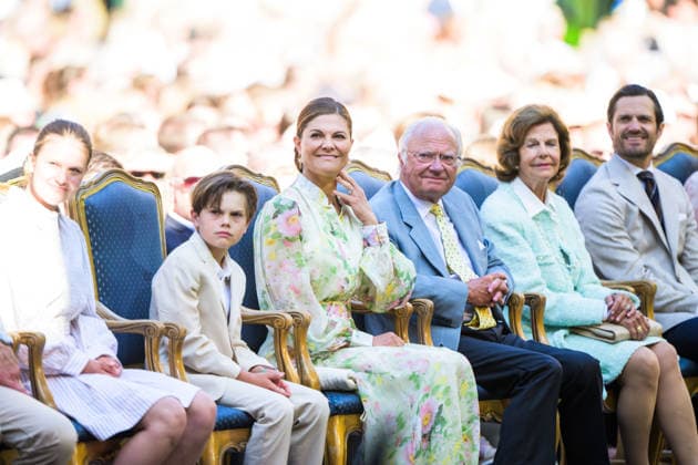 260714 Prins Oscar, kronprinsessan Victoria, kung Carl Gustaf, drottning Silvia och prins Carl Philip under utdelningen av Victoriapriset den 14 juli 2026 i Borgholm. *** July 14, 2026: Prince Oscar, Crown Princess Victoria, King Carl Gustaf, Queen Silvia, and Prince Carl Philip at the Victoria Prize award ceremony on July 14, 2026, in Borgholm  Copyright: SUVADxMRKONJIC 1079980393st