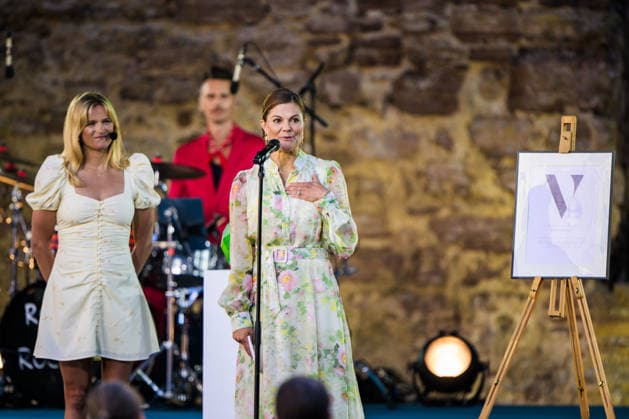 260714 Pristagaren Frida Karlsson och kronprinsessan Victoria under utdelningen av Victoriapriset den 14 juli 2026 i Borgholm. *** July 14, 2026: Award recipient Frida Karlsson and Crown Princess Victoria during the Victoria Prize ceremony on July 14, 2026, in Borgholm  Copyright: SUVADxMRKONJIC 1079982816st