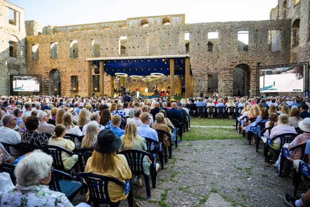 260714 Borgholms slottsruin under utdelningen av Victoriapriset den 14 juli 2026 i Borgholm. *** July 14, 2026: The ruins of Borgholm Castle during the Victoria Prize award ceremony on July 14, 2026, in Borgholm  Copyright: SUVADxMRKONJIC 1079982910st