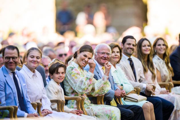 260714 Kronprinsessan Victoria och kung Carl Gustaf under utdelningen av Victoriapriset den 14 juli 2026 i Borgholm. *** July 14, 2026: Crown Princess Victoria and King Carl Gustaf at the Victoria Prize award ceremony on July 14, 2026, in Borgholm  Copyright: SUVADxMRKONJIC 1079983011st