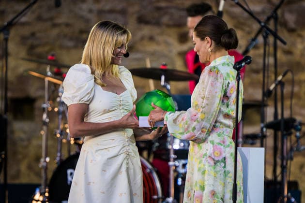 260714 Pristagaren Frida Karlsson och kronprinsessan Victoria under utdelningen av Victoriapriset den 14 juli 2026 i Borgholm. *** July 14, 2026: Award recipient Frida Karlsson and Crown Princess Victoria during the Victoria Prize ceremony on July 14, 2026, in Borgholm  Copyright: SUVADxMRKONJIC 1079983013st
