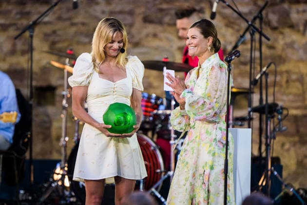 260714 Pristagaren Frida Karlsson och kronprinsessan Victoria under utdelningen av Victoriapriset den 14 juli 2026 i Borgholm. *** July 14, 2026: Award recipient Frida Karlsson and Crown Princess Victoria during the Victoria Prize ceremony on July 14, 2026, in Borgholm  Copyright: SUVADxMRKONJIC 1079983608st