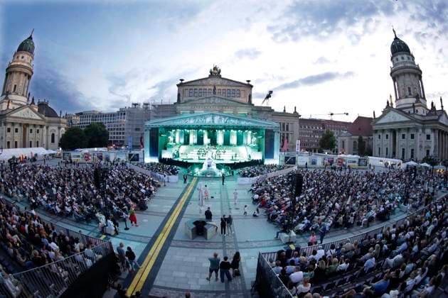 14.07.2026, Alphaville, Sänger Marian Gold, im Konzert live beim Classic open Air 2026, in Berlin, Gendarmenmarkt, Berlin Deutschland, Germany *** July 14, 2026, Alphaville, singer Marian Gold, live in concert at Classic Open Air 2026, in Berlin, Gendarmenmarkt, Berlin, Germany