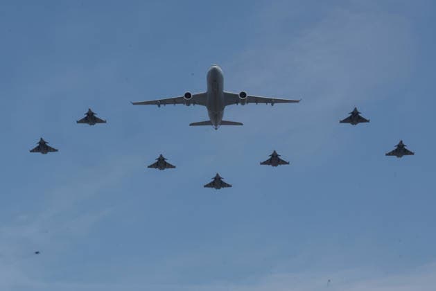 (260714) -- PARIS, July 14, 2026 -- A flyover performance is seen during the annual Bastille Day military parade in Paris, France, on July 14, 2026. (Photo by Henri Szwarc Xinhua) FRANCE-PARIS-BASTILLE DAY-PARADE HengxLi¡¤shiwaci 