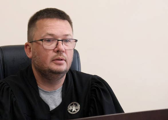 RECORD DATE NOT STATED Judge Roman Novak of the Pecherskyi District Court presides over a hearing to determine a preventive measure for Defence Intelligence of Ukraine (HUR) officer Vladyslav Reut, a suspect in the murder case of 39-year-old Ukrainian citizen Anastasiia Berezovska, who is suspected of attempting to arrange the killing of the family of sanctioned businessman Vadym Yermolaiev in the Principality of Monaco, Kyiv, Ukraine, on July 9, 2026. The court remanded the suspect in custody for 60 days without the right to post bail. Two people have been detained in connection with the murder investigation: former law enforcement officer Vitalii Zhykovych and serving HUR officer Vladyslav Reut (Photo by Pavlo Bahmut Ukrinform) Court remands HUR officer Vladysl  Copyright: xPavloxBahmutx