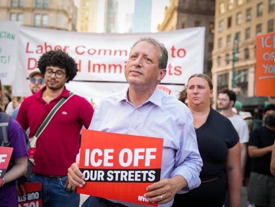 New York, NY July 14: Incoming U.S. Representative Brad Lander joins demonstrators at Foley Square in Lower Manhattan during a rally protesting two fatal shootings involving U.S. Immigration and Customs Enforcement (ICE) agents earlier this week on July 14, 2026. Credit: AdMedia USA - ZUMAa123 20260714_zaa_a123_020 Copyright: xXavierxDiazx
