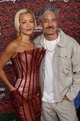 LOS ANGELES, CALIFORNIA - JULY 14: Rita Ora and Taika Waititi at the premiere of The Disney Channel s Descendants: Wicked Wonderland at Academy Museum of Motion Pictures on July 14, 2026 in Los Angeles, California. Credit: USA  - ZUMAa123 20260714_zaa_a123_199 Copyright: xAdMediax