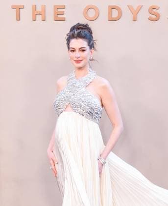 July 14, 2026, Bronx, New York, USA: Anne Hathaway wearing dress by Prada attends premiere of The Odyssey at AMC Lincoln Square in New York, NY on July 14, 2026. Bronx USA  - ZUMAr339 20260714_znp_r339_165 Copyright: xLevxRadinx
