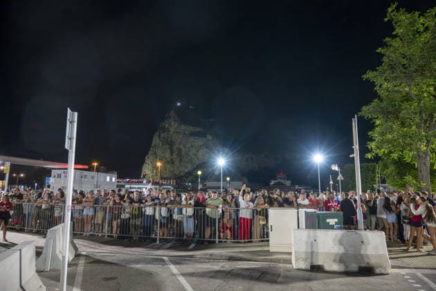 Removal of the border between Gibraltar and Spain GIBRALTAR - JULY 14: Gibraltarians wait until midnight to be able to cross freely between Gibraltar and Spain, as the border between Gibraltar and Spain is removed, in Gibraltar on July 14, 2026. Marcos Moreno Anadolu Gibraltar Gibraltar. Editorial use only. Please get in touch for any other usage.  Copyright: x2026xAnadoluxMarcosxMorenox