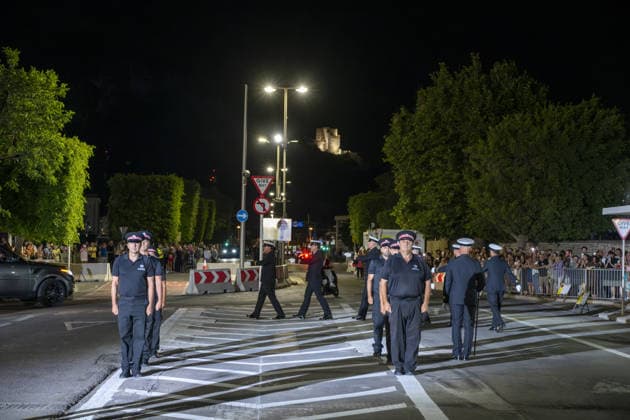 Removal of the border between Gibraltar and Spain GIBRALTAR - JULY 15: Gibraltar customs officers participate in a formal retirement ceremony, as Spaniards and Gibraltarians celebrate the disappearance of the border between Gibraltar and Spain, in Gibraltar on July 15, 2026. Marcos Moreno Anadolu Gibraltar Gibraltar. Editorial use only. Please get in touch for any other usage.  Copyright: x2026xAnadoluxMarcosxMorenox