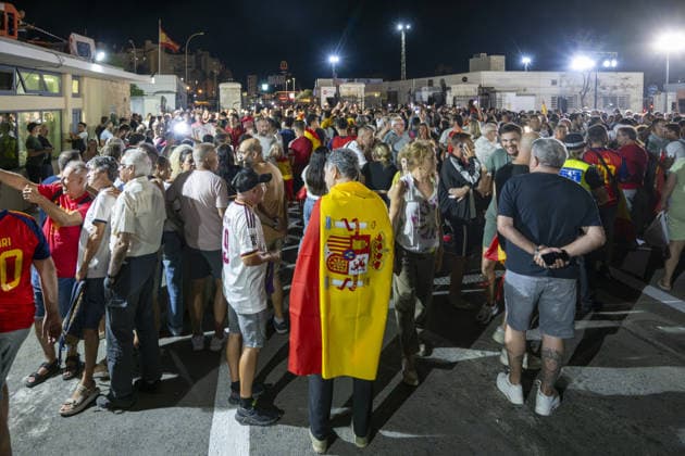 Removal of the border between Gibraltar and Spain GIBRALTAR - JULY 15: Spaniards and Gibraltarians gather at the entrance to Gibraltar to celebrate the disappearance of the border between Gibraltar and Spain, in Gibraltar on July 15, 2026. Marcos Moreno Anadolu Gibraltar Gibraltar. Editorial use only. Please get in touch for any other usage.  Copyright: x2026xAnadoluxMarcosxMorenox
