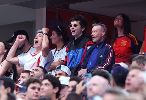 2026 World Cup - Timothee Chalamet At France v Spain Timothee Chalamet with his father Marc Chalamet attend the semi-final France vs Spain during FIFA World Cup 2026 in Dallas, TX on July 14, 2026. Photo by Charles Guerin ABACAPRESS.COM Dallas TX United States  Copyright: xGuerinxCharles ABACAx