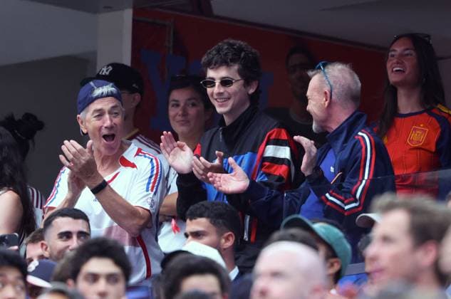 2026 World Cup - Timothee Chalamet At France v Spain Timothee Chalamet with his father Marc Chalamet attend the semi-final France vs Spain during FIFA World Cup 2026 in Dallas, TX on July 14, 2026. Photo by Charles Guerin ABACAPRESS.COM Dallas TX United States  Copyright: xGuerinxCharles ABACAx