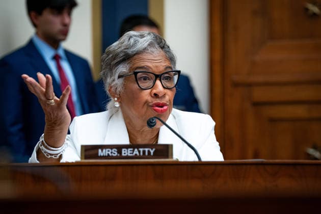 July 14, 2026, Washington, District Of Columbia, USA: United States Representative Joyce Beatty (Democrat of Ohio) questions Kevin Warsh, Chair of the Board of Governors of the Federal Reserve System, during his testimony before the US House Committee on Financial Services in Washington, DC, USA, on Tuesday, July 14, 2026 Washington USA - ZUMAs152 20260714_faa_s152_124 Copyright: xEmilyxAlffx