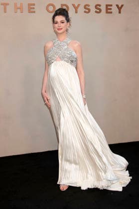 Anne Hathaway bei der Premiere des Kinofilms The Odyssey Die Odyssee im AMC Lincoln Square Theater. New York, 14.07.2026 *** Anne Hathaway at the premiere of the movie *The Odyssey* at the AMC Lincoln Square Theater in New York, July 14, 2026 Foto:xJ.xShorex xFuturexImagex odyssey_ny_6799