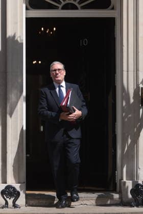 . 15 07 2026. London, United Kingdom. Prime Minister Keir Starmer Leaving For PMQs. Prime Minister Keir Starmer departs No10 Downing Street for PMQs at the House of Commons.  xMartynxWheatleyx xi-Imagesx IIM-26904-0002