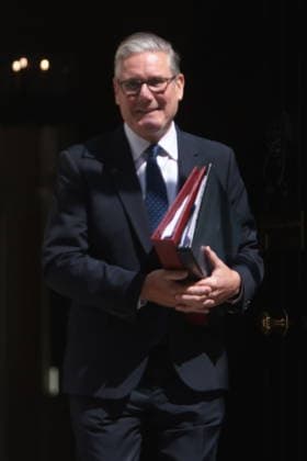 . 15 07 2026. London, United Kingdom. Prime Minister Keir Starmer Leaving For PMQs. Prime Minister Keir Starmer departs No10 Downing Street for PMQs at the House of Commons.  xMartynxWheatleyx xi-Imagesx IIM-26904-0004