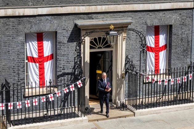 July 15, 2026, London, London, UK: London, UK. Prime Minister Sir Keir Starmer departs from 10 Downing Street to attend his last Prime Minister s Questions before Andy Burnham becomes Prime Minister next week. London UK  - ZUMAl94_ 20260715_zaf_l94_010 Copyright: xMarcinxNowakx