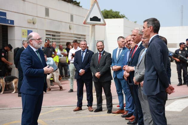 Pedro Sánchez Attends the Demolition Ceremony for the Gibraltar Fence Prime Minister Pedro Sánchez 1d attends the demolition ceremony for the Gibraltar Fence on July 15, 2026, in La Línea de la Concepción, Cádiz, Andalusia, Spain The fence separating Gibraltar from Spain has been, for more than a century, the symbol of the separation between the British colony and the surrounding Campo de Gibraltar region, even serving as a literal barrier during the Franco era, but as of this Wednesday, it has become a thing of the past by virtue of the agreement reached between the United Kingdom and the European Union to facilitate the Rock’s relationship with the bloc following Brexit. JULY 15, 2026 Rocí La Línea de la Concepción, Cádiz La Línea de la  Copyright: xRocioxRuzx 7665802