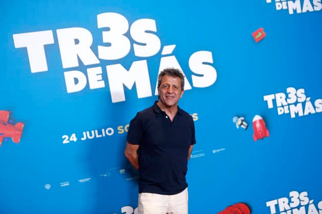 July 15, 2026, Madrid, Madrid, Spain: Actor DAVID LORENTE poses for the media during the photocall presenting the new family comedy Tres de mas at the Urso Hotel. The film follows the story of Julia and Ernesto, a successful couple enjoying a child-free life until they suddenly wake up with three kids calling them mom and dad, forcing them to learn parenthood overnight while discovering the origin of the children. Madrid Spain  - ZUMAo127 20260715_zep_o127_071 Copyright: xHugoxOrtunox